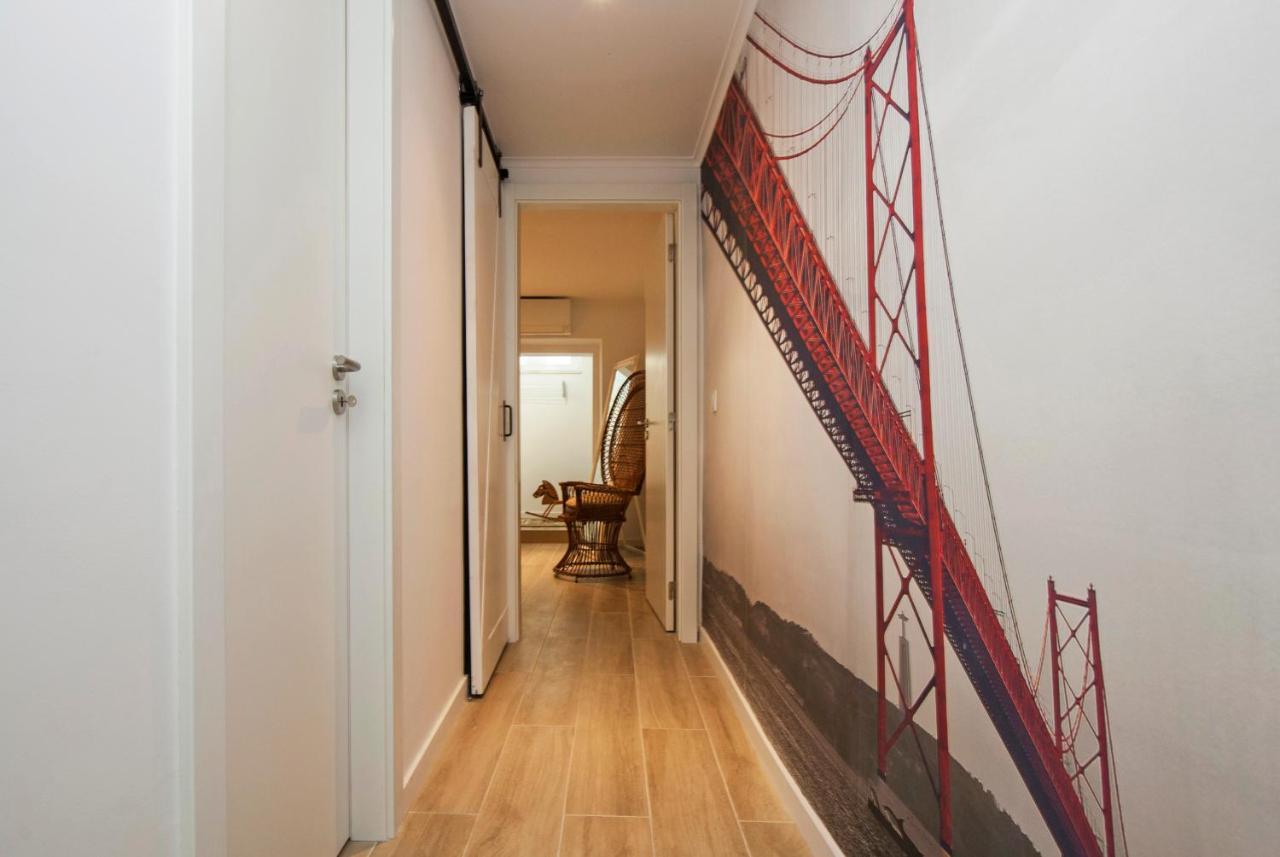 Apartamento Ponte 25 Abril Lisbona Esterno foto